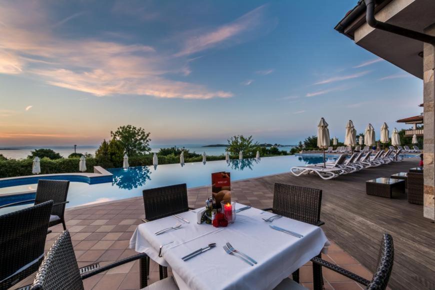 Санта Марина-Сладка Къща Apartment Sozopol Exterior photo